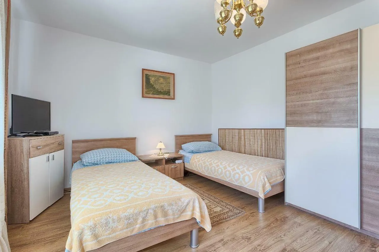 Apartment Pizonova 3 Pula